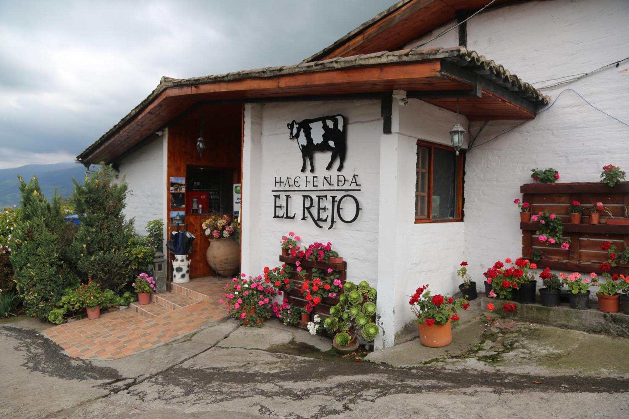 Hacienda El Rejo Villa Machachi Exterior photo