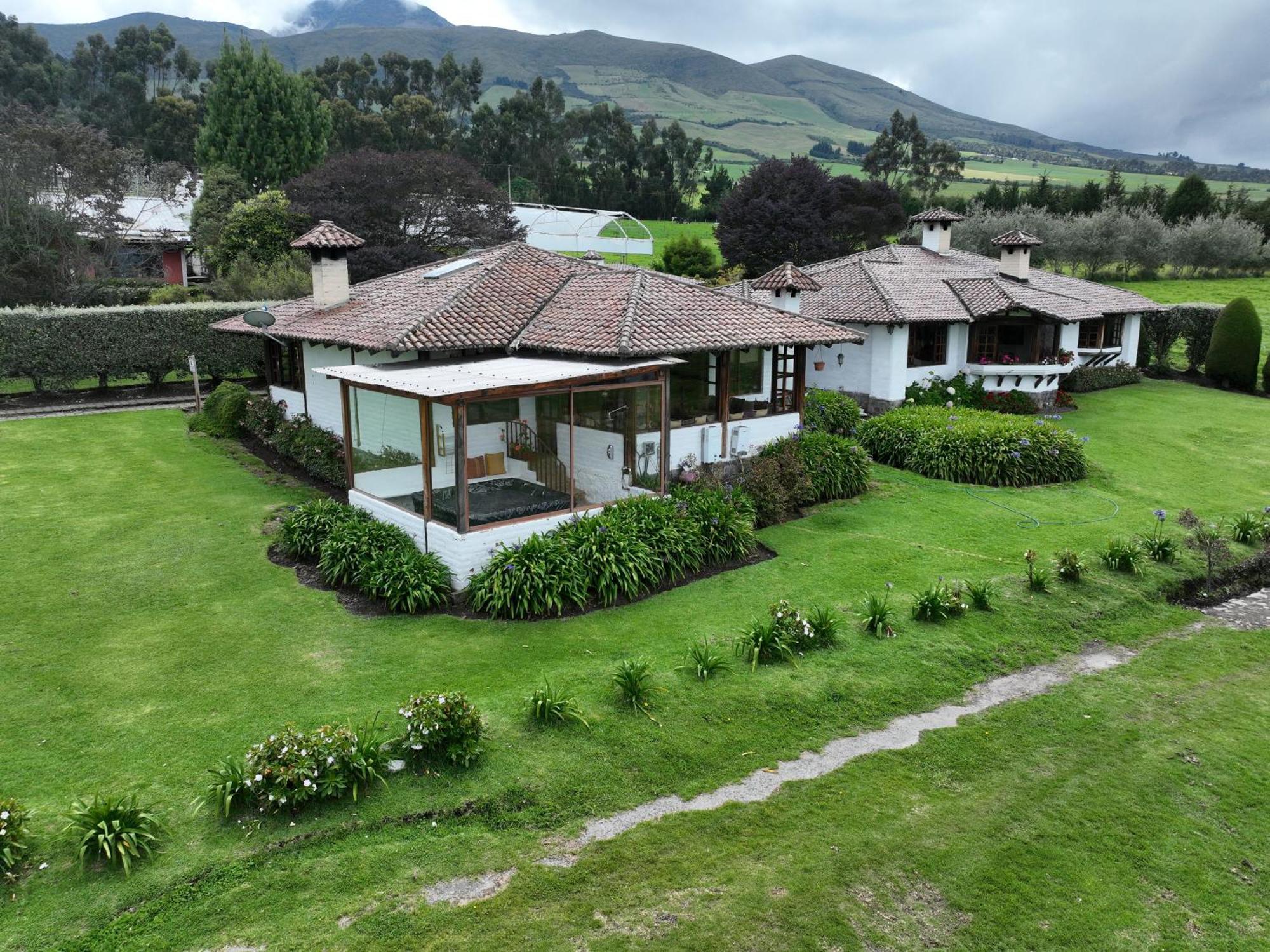 Hacienda El Rejo Villa Machachi Exterior photo